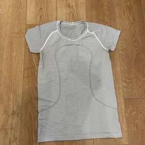 Lululemon swiftly tee